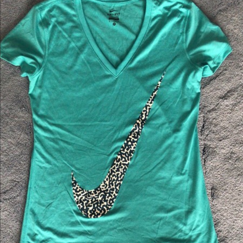 Nike Dri fit women’s shirt